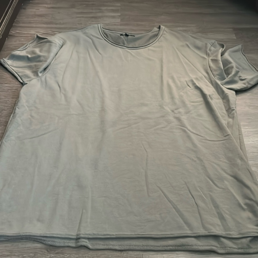 Elwood light grey tshirt